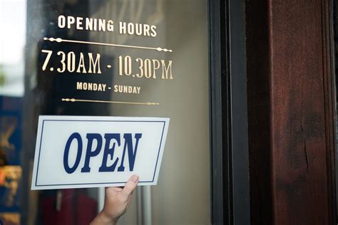 what time open what time close .